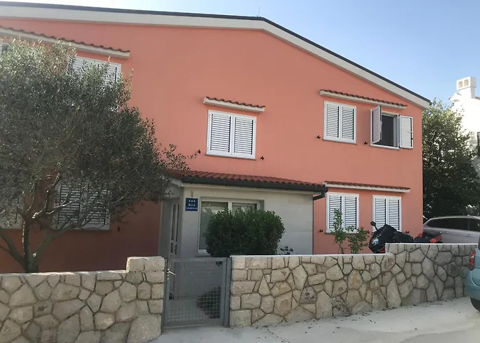 Apartman Adriana *