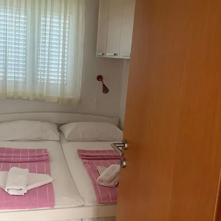Adriana Apartment Povljana