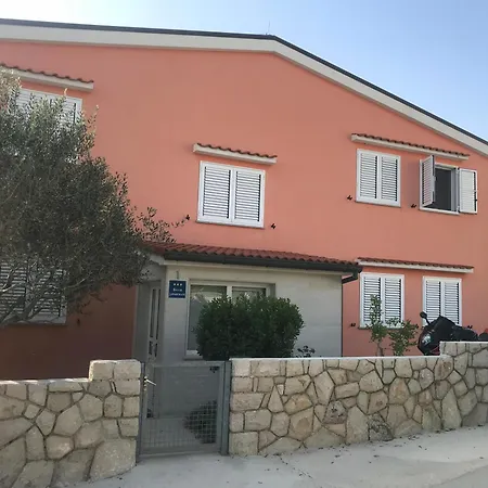Apartment Adriana *